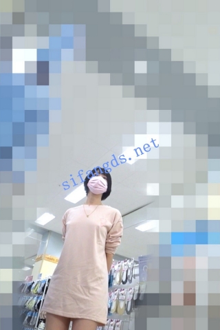 【日产精选】159没穿内衣的短发店员。蕾丝丁字露阴唇