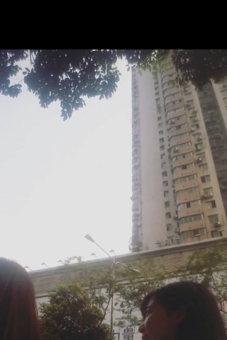 kds003.清纯妹妹穿着宽松裙子，里面贴身大嘴猴内内