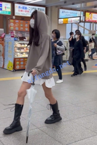 【日产精选】049美女穿着通透白裙约会被CD内衣套装 